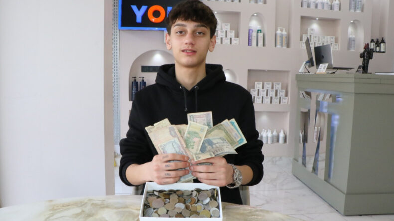 Dedesinden kalan mirasa sahip &ccedil;ıktı: 17 yaşında tarihi para koleksiyoncusu oldu