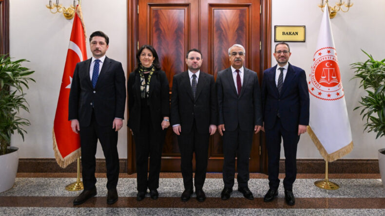 DEM Parti'den yeni bakanlara ziyaret