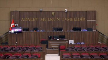 Depremde 16 kişinin hayatını kaybettiği binanın davasında m&uuml;talaa