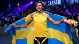 Duplantis durmuyor: 15. kez d&uuml;nya rekoru kırdı