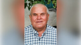 Durakta bı&ccedil;aklı saldırıya uğradı, kurtarılamadı