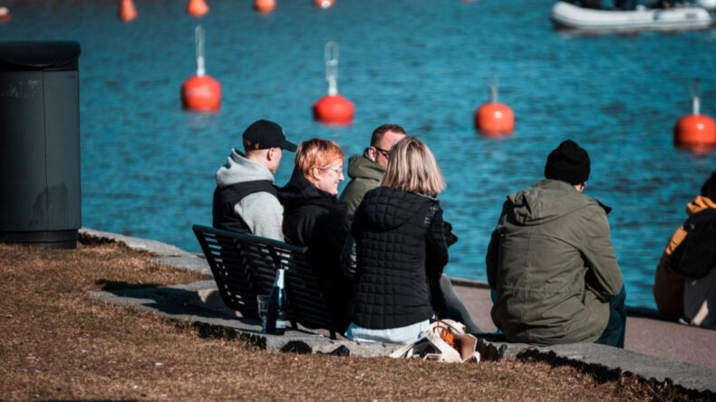 D&uuml;nyanın en mutlu &uuml;lkeleri belli oldu: T&uuml;rkiye'nin yeri dikkat &ccedil;ekti