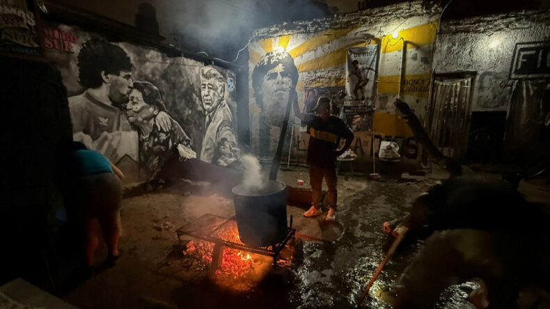 Efsane futbolcu Maradona'nın evi, aşevine d&ouml;n&uuml;şt&uuml;r&uuml;ld&uuml;