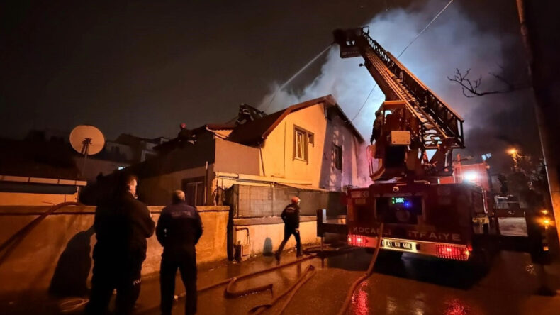 Elektrikli Isıtıcı Evi Alev Alev Yaktı