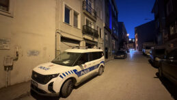 Emekli okul m&uuml;d&uuml;r&uuml; evinde &ouml;l&uuml; bulundu