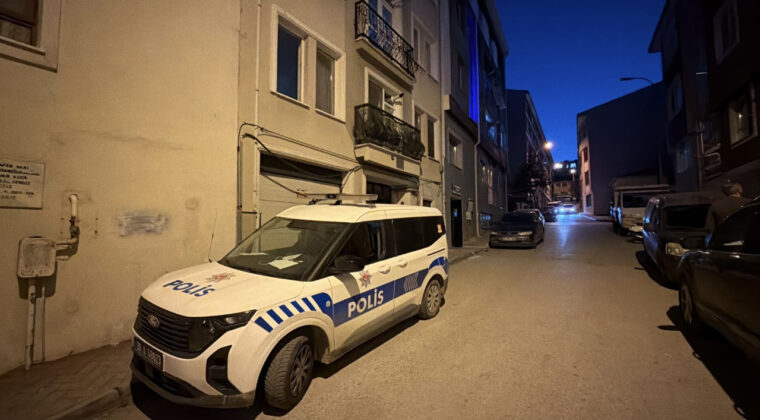 Emekli okul m&uuml;d&uuml;r&uuml; evinde &ouml;l&uuml; bulundu