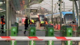 Emin&ouml;n&uuml;'nde Tramvaylar &Ccedil;arpıştı