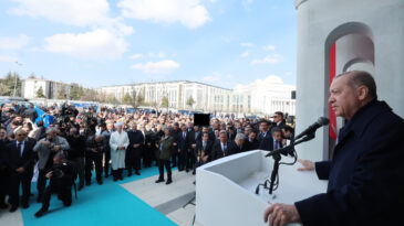 Erdoğan: Manevi kimliğimize sahip &ccedil;ıkmaya devam edeceğiz