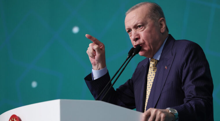 Erdoğan&rsquo;dan İsrail&rsquo;e sert s&ouml;zler: G&ouml;z&uuml;n&uuml; kan b&uuml;r&uuml;m&uuml;ş şebeke