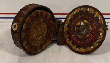 Erzurum&rsquo;da Ceylan Derisine Yazılmış Altın İşlemeli Tevrat Ele Ge&ccedil;irildi