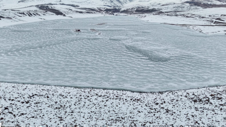 Erzurum&rsquo;da Dondurucu Soğuk: Demird&ouml;ven Barajı Tamamen Dondu