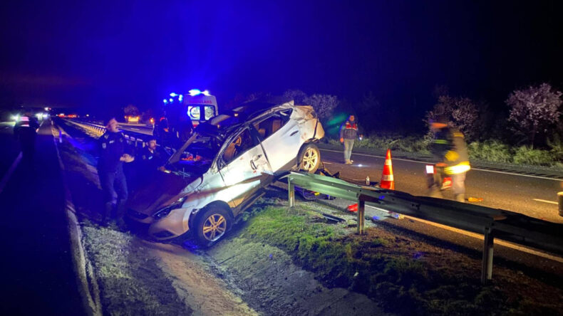 Eskişehir'de Feci Kaza: &Ouml;l&uuml; ve Yaralılar Var