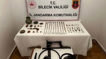 Evden Adeta Tarih &Ccedil;ıktı: Y&uuml;zlerce Eser Ele Ge&ccedil;irildi