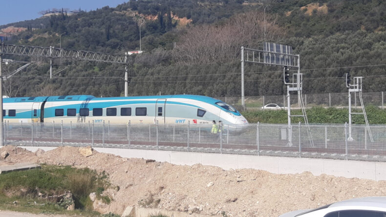 Feci kaza: Trenin çarptığı yaya öldü