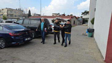 Fiyat sorarken telefonu &ccedil;aldı