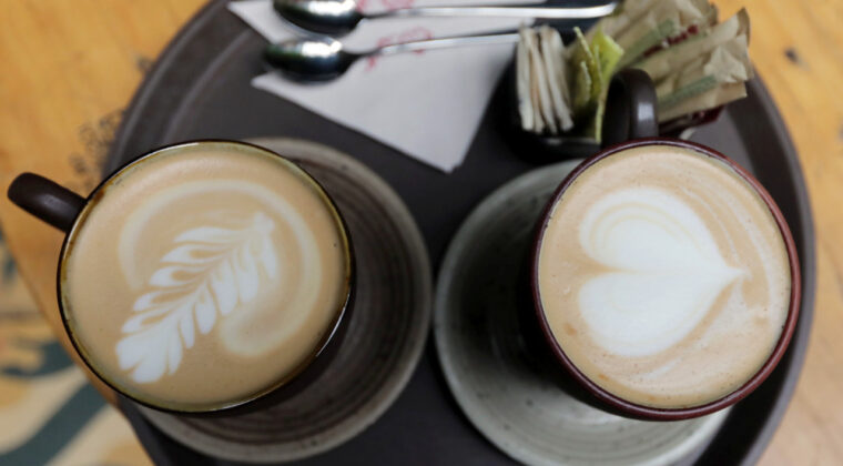 Ge&ccedil;en yıl rekor kırmıştı: Kahve fiyatları sert geriledi