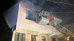 Gece yarısı korkutan patlama: Evde yangın &ccedil;ıktı 1 yaralı