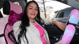 Gezme tutkusu taksici yaptı, arabayı g&ouml;renler şaşırıyor