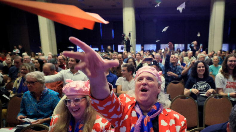 G&uuml;ld&uuml;ren Nobel &Ouml;d&uuml;lleri'nde 35 yıllık gelenek bozuldu: Vicdanımız el vermiyor