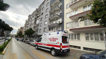 Haber alınamayan yaşlı kadın balkonda bulundu