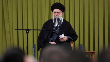 Hamaney'in Cesedinin Fotoğrafı Netanyahu ve Trump'a G&ouml;sterildi