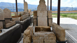 Hasankeyf&rsquo;te 10 bin yıllık tarih g&ouml;zler &ouml;n&uuml;ne serildi
