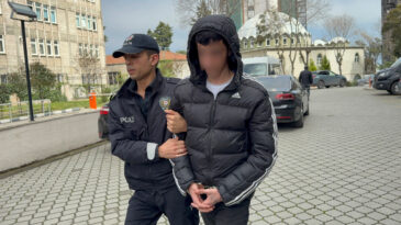 Hastane Otoparkında &Ccedil;ıkan Kavga Kanlı Bitti