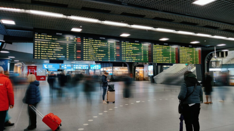 Havada büyük grev: 70 binden fazla uçuş etkilenecek