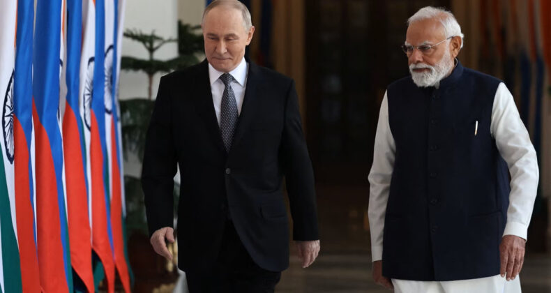 Hindistan Rus Petrol&uuml;ne H&uuml;cum Etti