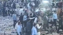 Hindistan'da Parti Liderine Kalabalığın Ortasında Suikast Girişimi