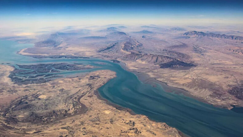 Hürmüz Boğazı yakınındaki İran adasına saldırı