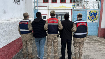 İki Firari H&uuml;k&uuml;ml&uuml; Yakalandı