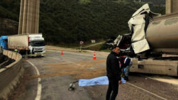 İki tanker kafa kafaya &ccedil;arpıştı
