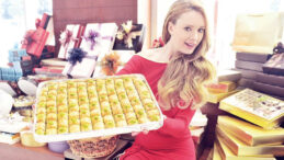 İkramiyeyle İki Kilo Baklava Alınıyor