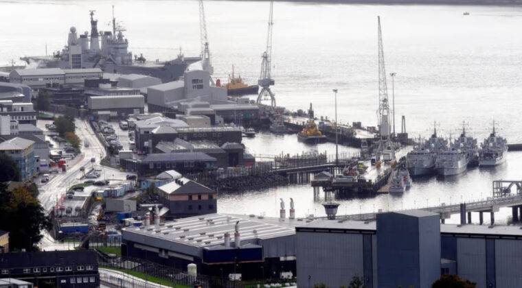 İngiltere&rsquo;de n&uuml;kleer denizaltıların bulunduğu &uuml;sse girmeye &ccedil;alışan 2 kişiye g&ouml;zaltı