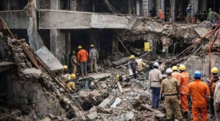 İnşaat sahasında g&ouml;&ccedil;&uuml;k: 7 iş&ccedil;i &ouml;ld&uuml;