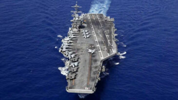 İran 'u&ccedil;ak gemisini vurduk' dedi, ABD yalanladı