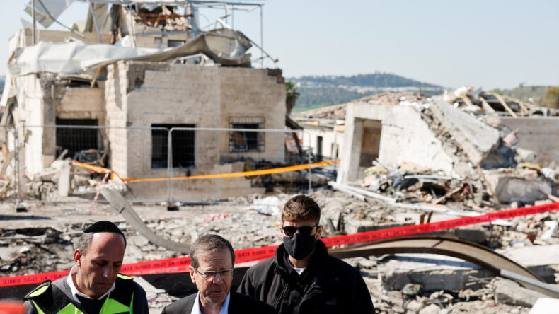 İran Devrim Muhafızları: İsrail'i Hayber Şiken ile vurduk