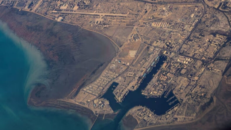 İran: Hürmüz'de 10 tankeri vurduk