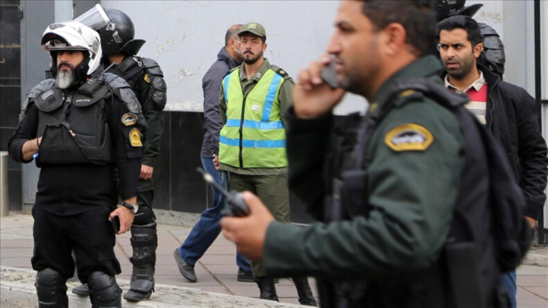 İran İ&ccedil;eride Baskıyı Artırıyor: Y&uuml;zlerce Kişi G&ouml;zaltına Alındı