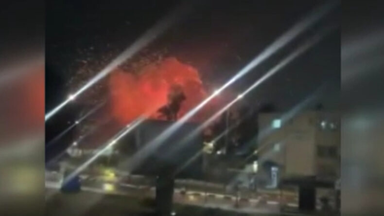 İran, İsrail&rsquo;in Dimona Kentine F&uuml;ze Saldırısı D&uuml;zenledi: 20 Yaralı