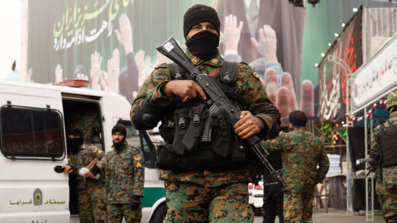 İran'dan ABD'ye ada uyarısı: Basra işgalcilerin kanına bulanır!