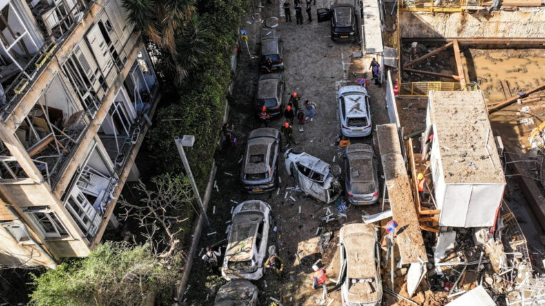 İran'dan Art Arda Tehditler: İş Yerlerinizi Terk Edin