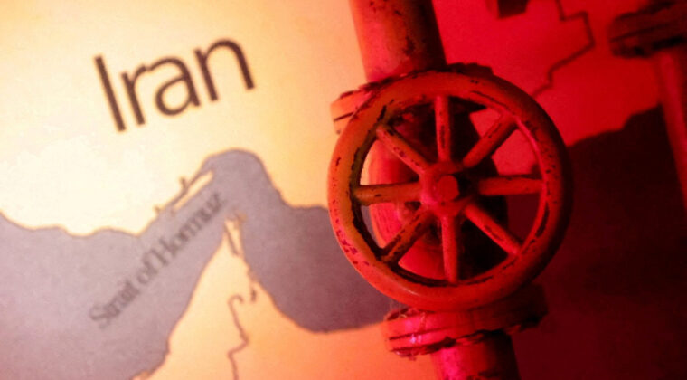 İran'dan H&uuml;rm&uuml;z mesajı: 'Eğer ş&uuml;pheniz varsa yaklaşın ve deneyin'