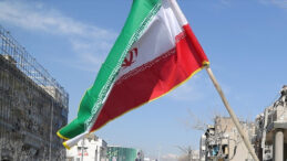 İran&rsquo;dan Trump&rsquo;a Hark Adası yanıtı