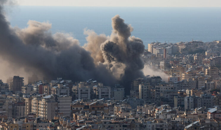 İsrail otel vurdu: &Ouml;l&uuml; ve yaralılar var