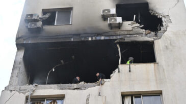 İsrail'in L&uuml;bnan'a d&uuml;zenlediği saldırılarda 4 kişi &ouml;ld&uuml;