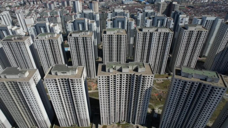 İstanbul'un Hayalet G&ouml;kdelenleri: Şirket İflas Etti