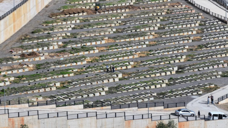 İzmir'e mezarlıklar yetmiyor: Yeni plan yolda