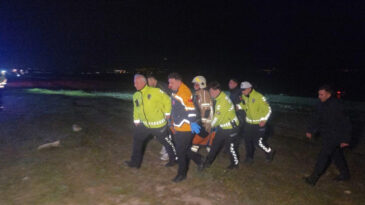 İznik G&ouml;l&uuml;'ne U&ccedil;an Otomobilde Can Pazarı